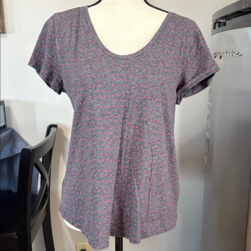 Women’s LOFT Size Medium Pink Polka Dot Vintage Tee